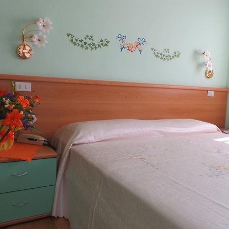 Hotel Locanda Ridevert à Tione di Trento Chambre photo