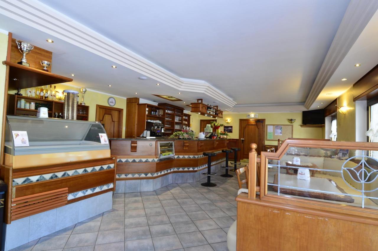 Hotel Locanda Ridevert à Tione di Trento Extérieur photo