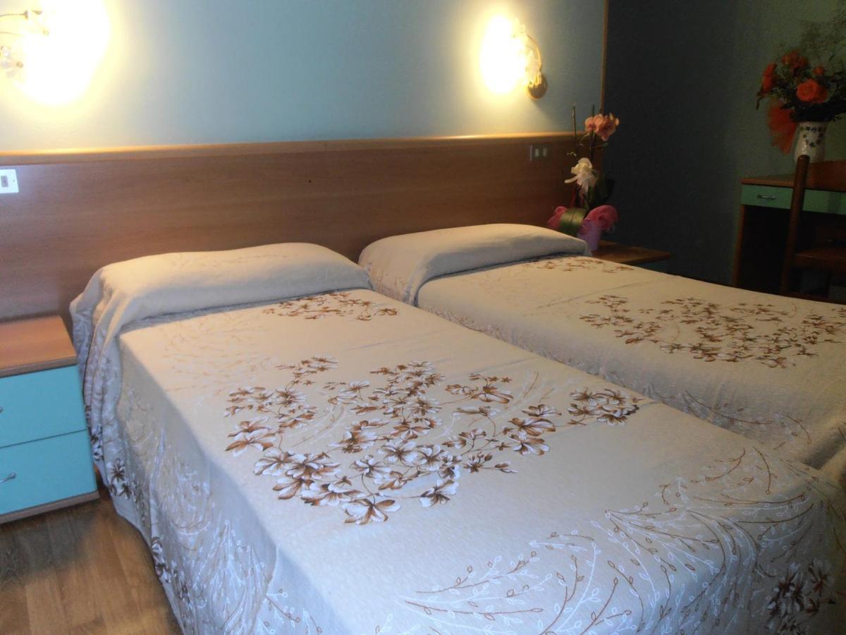 Hotel Locanda Ridevert à Tione di Trento Extérieur photo