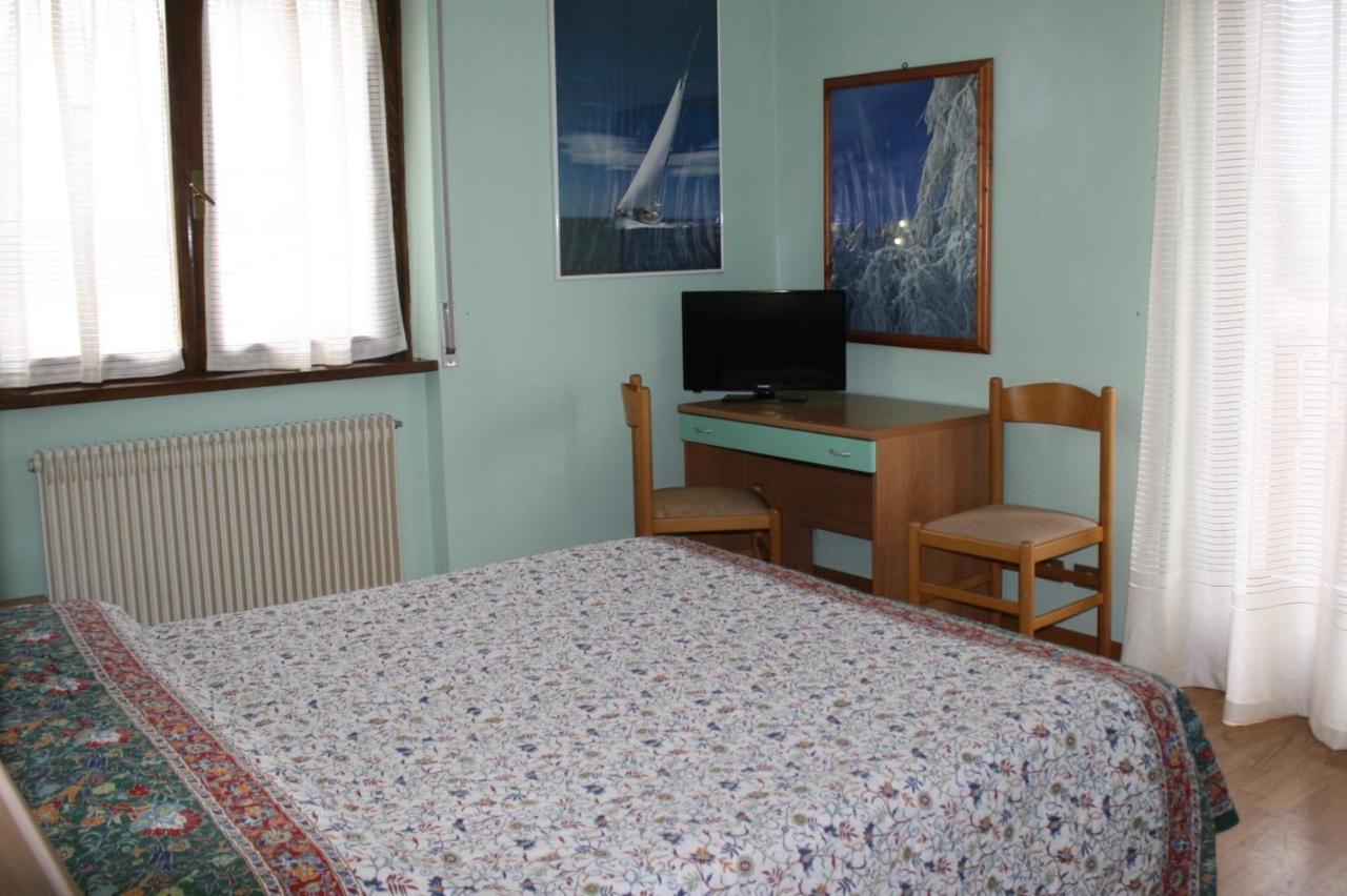 Hotel Locanda Ridevert à Tione di Trento Extérieur photo