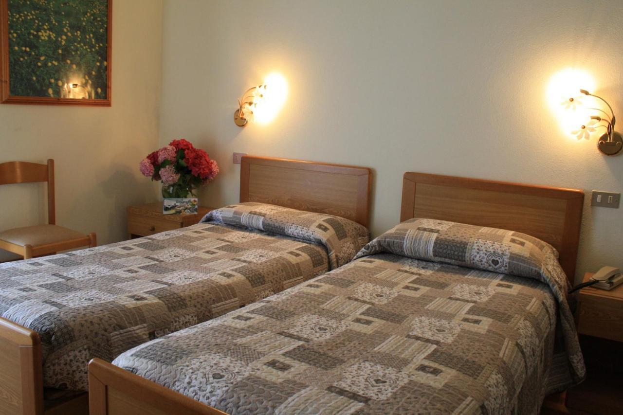 Hotel Locanda Ridevert à Tione di Trento Extérieur photo