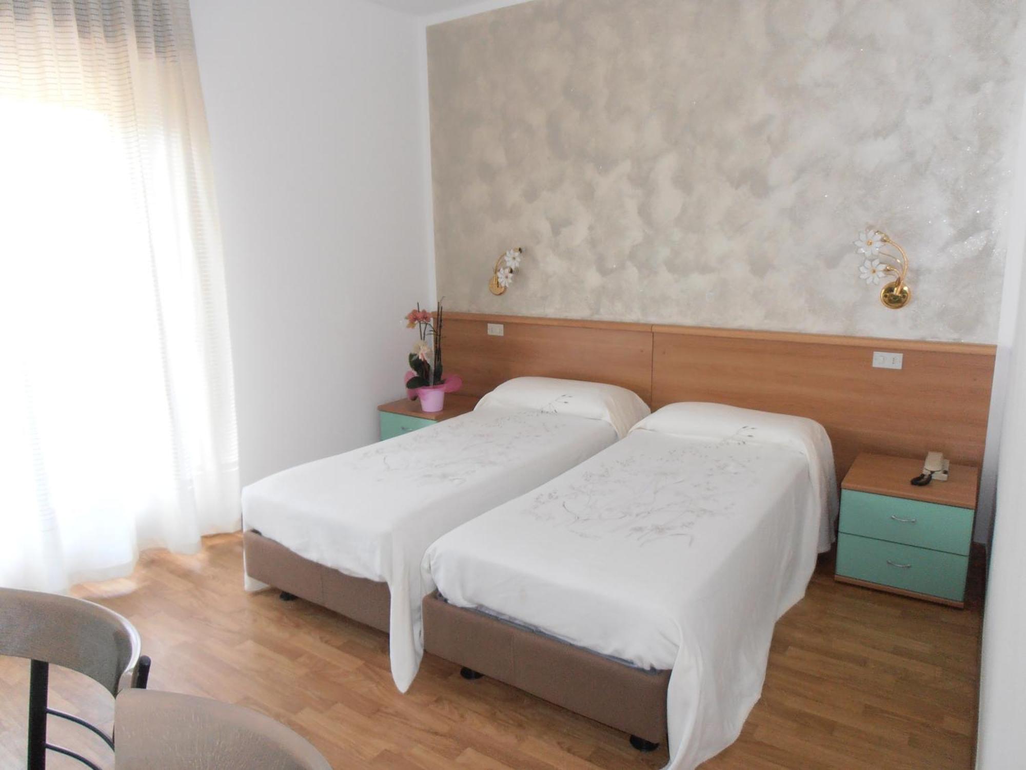 Hotel Locanda Ridevert à Tione di Trento Chambre photo